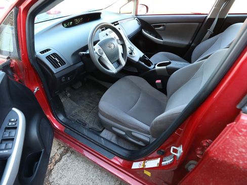 Used 2013 Toyota Prius Two image 15