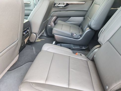 New 2026 Chevrolet Suburban LT w/ Comfort Package RWD image 19
