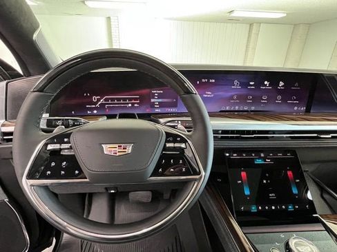 New 2026 Cadillac Escalade Platinum Sport w/ LPO, ONYX Package image 16