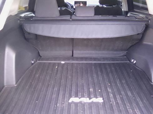 Used 2024 Toyota RAV4 LE image 5