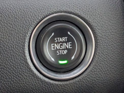 Used 2025 GMC Acadia Elevation image 31