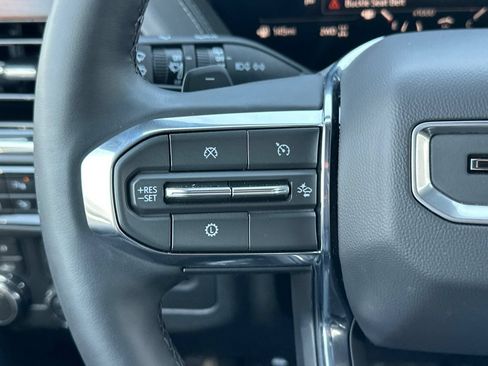 Used 2026 GMC Yukon Denali w/ Sun & Power Step Package AWD/4WD image 32
