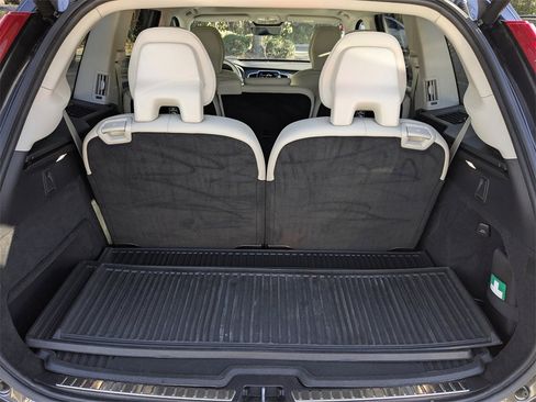 Certified 2024 Volvo XC90 T8 Plus w/ Protection Package Premier image 13