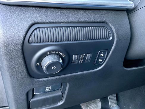 Used 2023 Jeep Wagoneer Series II image 32