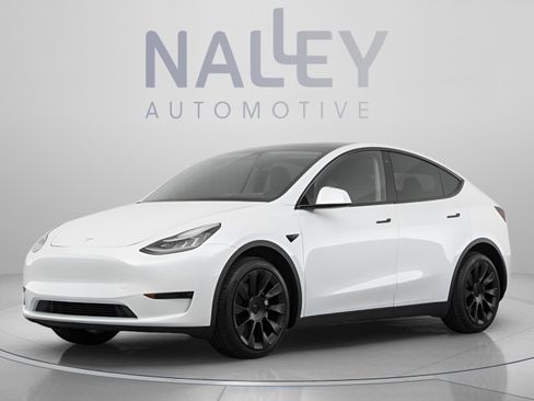 Used 2021 Tesla Model Y Long Range AWD/4WD image 1