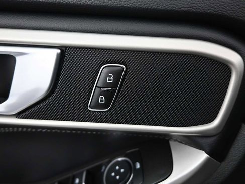 Used 2023 Ford Explorer XLT w/ Equipment Group 202A image 18