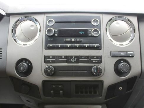 Used 2012 Ford F350 XLT w/ XLT Interior Pkg image 17