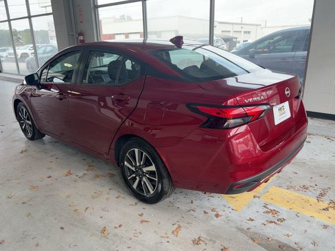 Used 2025 Nissan Versa SV image 15