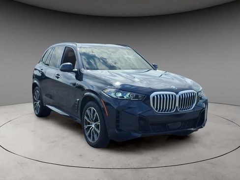 Used 2024 BMW X5 xDrive40i w/ M Sport Package AWD/4WD image 14
