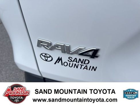 Used 2024 Toyota RAV4 XLE image 10