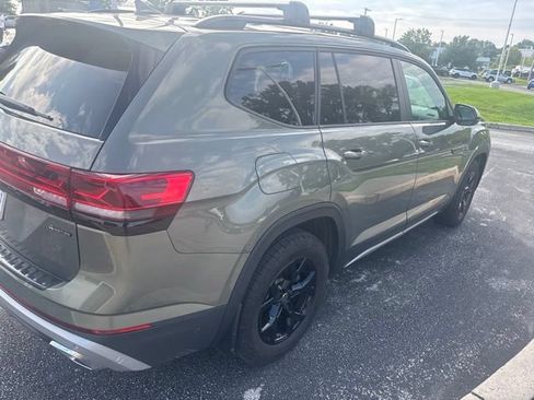 Used 2024 Volkswagen Atlas Peak Edition SE AWD/4WD image 6