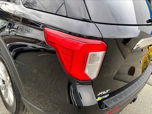 Used 2023 Ford Explorer XLT w/ Equipment Group 202A image 33