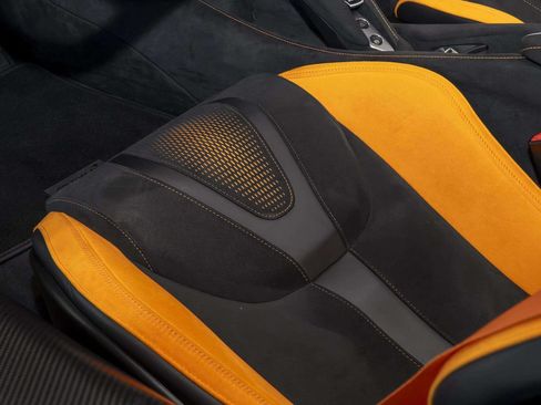 Used 2024 McLaren 750S Spider RWD image 17