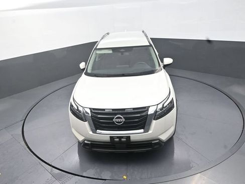 Used 2024 Nissan Pathfinder SV AWD/4WD image 24