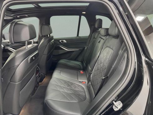 Certified 2025 BMW X5 xDrive40i image 9