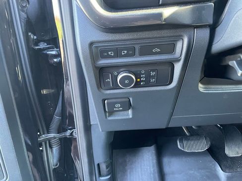 Used 2022 Ford F150 XLT w/ Equipment Group 302A High AWD/4WD image 12