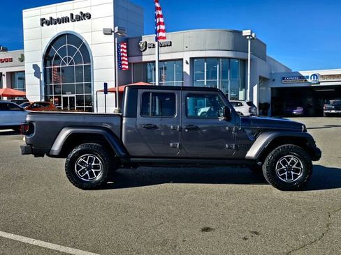 Certified 2023 Jeep Gladiator Sport image 7