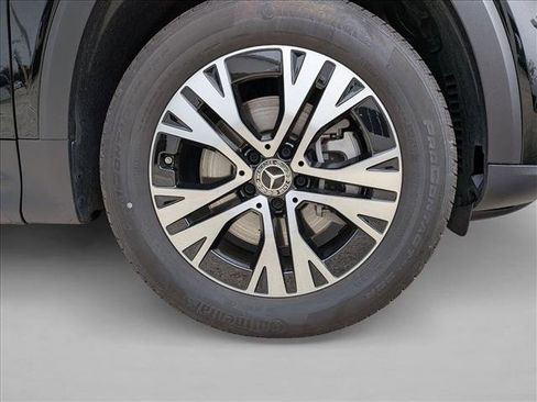 Used 2025 Mercedes-Benz GLB 250 4MATIC image 21