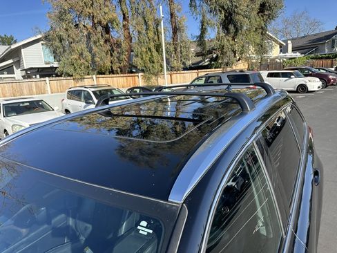 Used 2017 Toyota Highlander XLE image 8