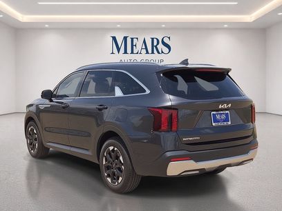Used 2025 Kia Sorento S w/ Panoramic Sunroof Package