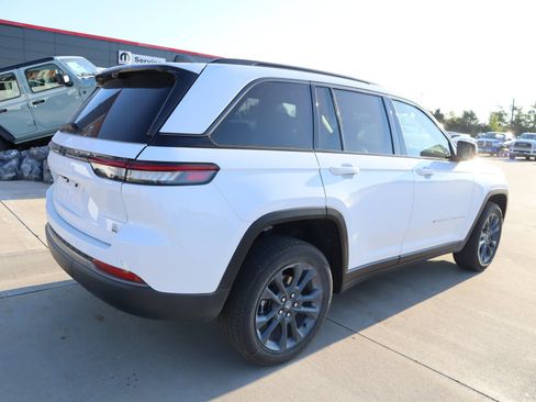 New 2026 Jeep Grand Cherokee Limited AWD/4WD image 22