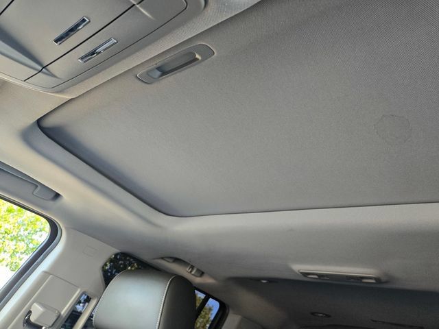 Used 2018 Chevrolet Suburban LT AWD/4WD image 25
