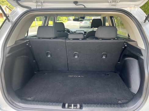 Used 2020 Hyundai Venue SE FWD image 8