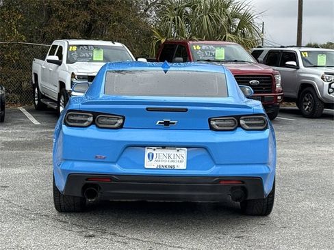 Used 2022 Chevrolet Camaro LT w/ RS Package image 10