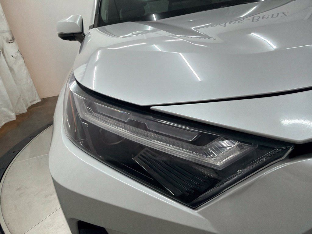Used 2023 Toyota RAV4 Limited AWD/4WD image 10