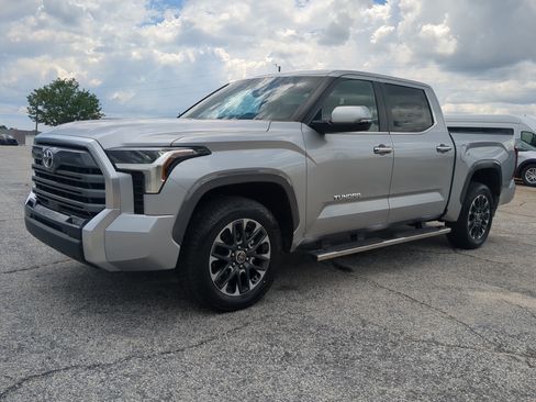 Used 2024 Toyota Tundra Limited w/ Power Package AWD/4WD image 6