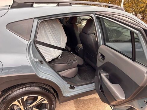 Used 2024 Subaru Crosstrek 2.0i Premium image 12