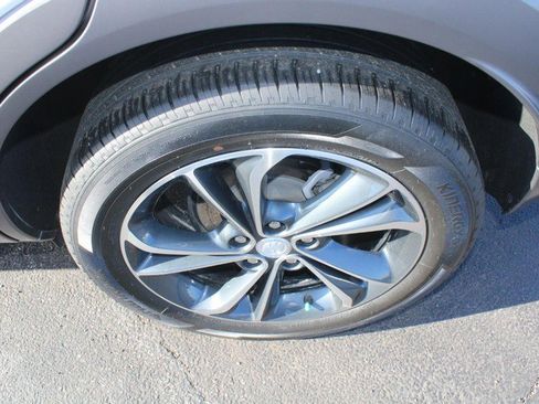 Used 2020 Buick Encore GX Essence w/ Advanced Technology Package image 8