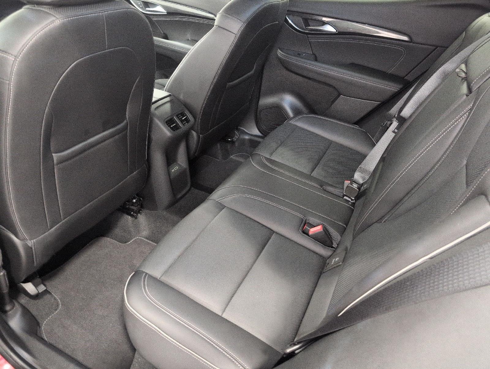 Used 2023 Buick Envision Essence AWD/4WD image 21