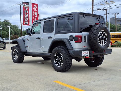 Used 2024 Jeep Wrangler Unlimited Rubicon AWD/4WD image 7