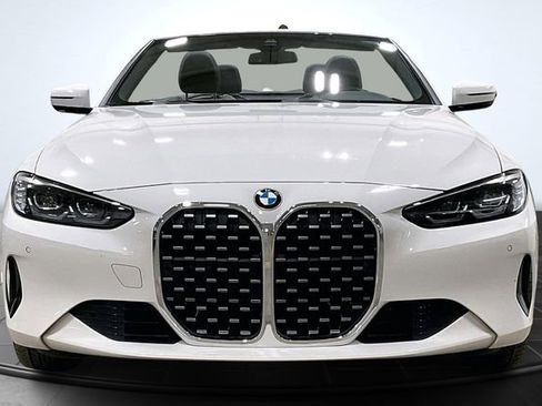 Used 2023 BMW 430i xDrive Convertible w/ Convenience Package image 3