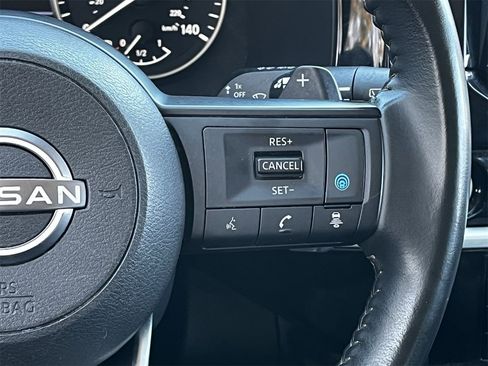 Used 2024 Nissan Pathfinder SV w/ SV Premium Package image 14