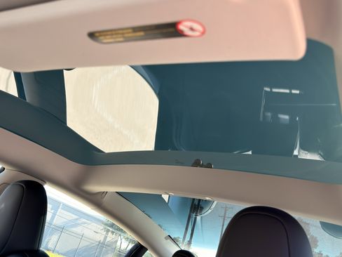 Used 2023 Tesla Model 3 Standard Range RWD image 14