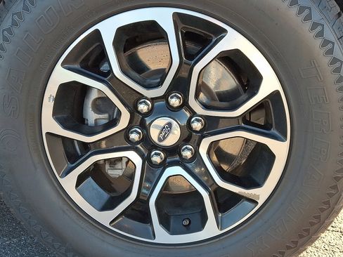 Used 2024 Ford Expedition Max XLT image 8