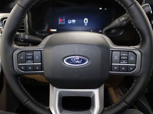 New 2026 Ford F250 Lariat w/ Chrome Package image 38