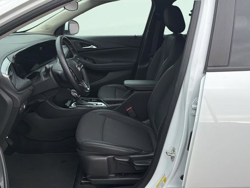 Used 2025 Buick Encore GX Preferred FWD image 13
