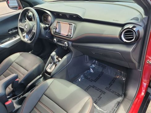 Used 2020 Nissan Kicks SR w/ SR Premium Package FWD image 27