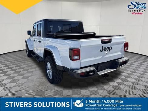 Used 2023 Jeep Gladiator Sport AWD/4WD image 9