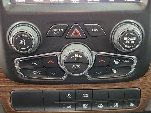 Used 2016 RAM 1500 Laramie AWD/4WD image 27