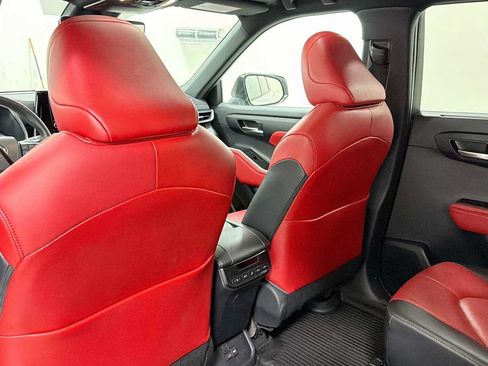 Used 2023 Toyota Highlander XSE AWD/4WD image 27