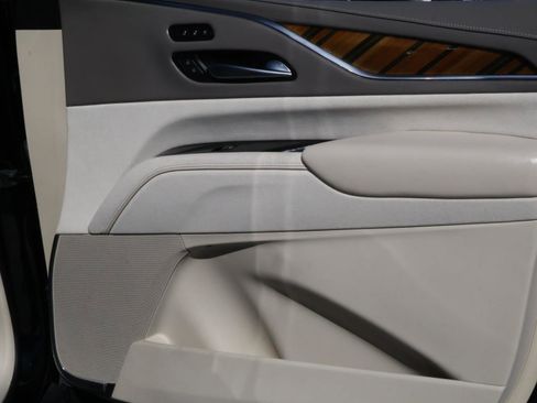 Used 2022 Cadillac Escalade Sport Platinum image 24