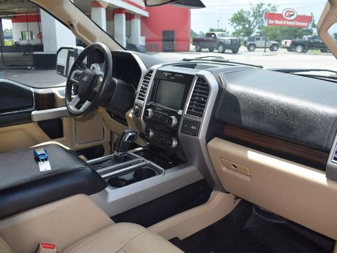 Used 2015 Ford F150 Lariat w/ Equipment Group 502A Luxury AWD/4WD image 15