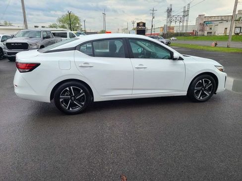Used 2024 Nissan Sentra SV FWD image 6
