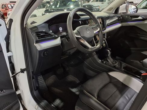 Used 2022 Volkswagen Taos SEL image 17