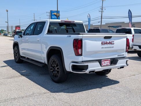 Used 2024 GMC Sierra 1500 Elevation w/ X31 Off-Road Package AWD/4WD image 5