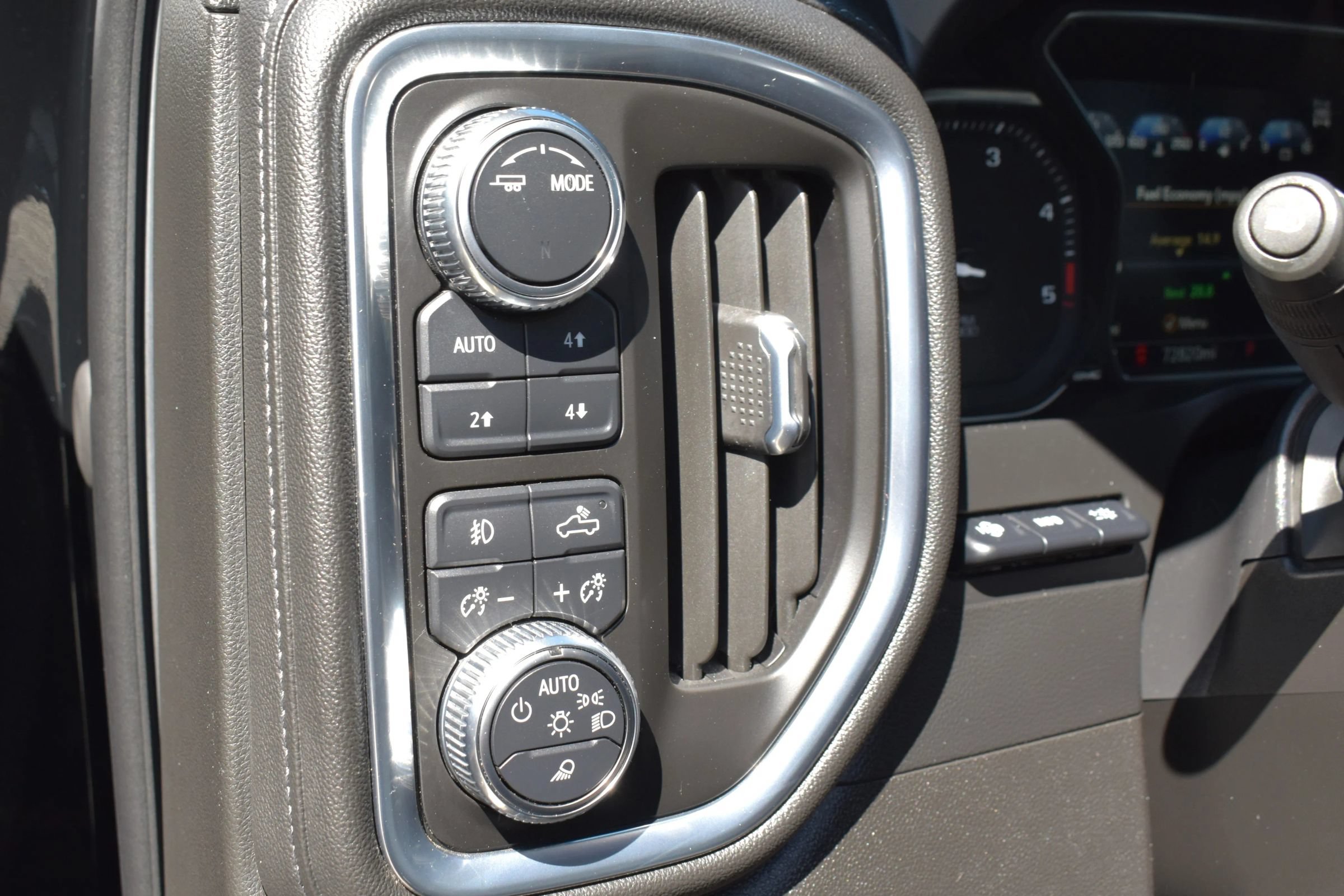 Used 2021 GMC Sierra 3500 Denali w/ Denali Black Diamond Edition AWD/4WD image 20